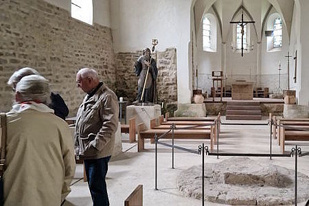 Blick in das Kirchenschiff