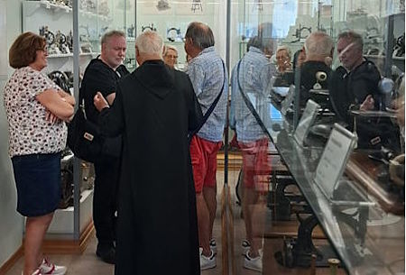 Erklärungen in den Ausstellungsräumen