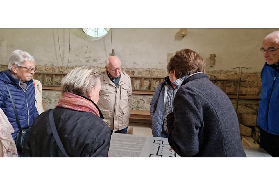 Blick auf den Grundriss der Kirche