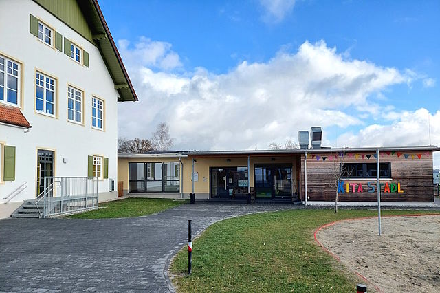 KiTa Ansicht von außen (Eingang)