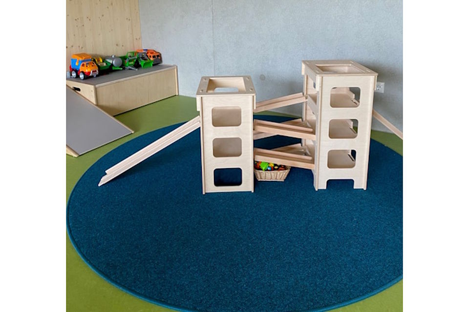 Autoecke mit Parkhaus